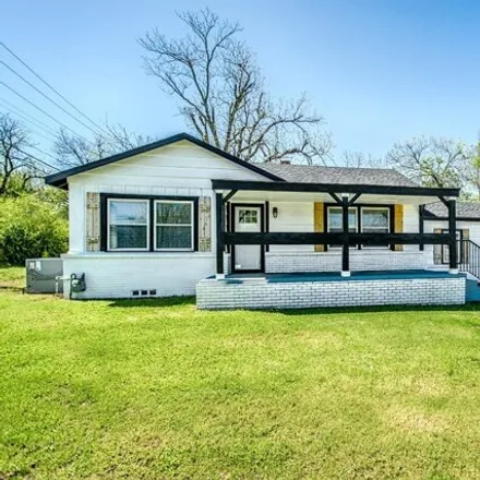 Buy this 3 bed house on 4137 North Linn Avenue in Oklahoma City, OK 73112