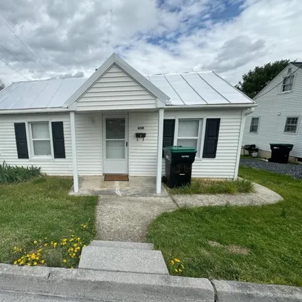 Rent this 2 bed house on 197 South Lee Street in Woodstock, VA 22664