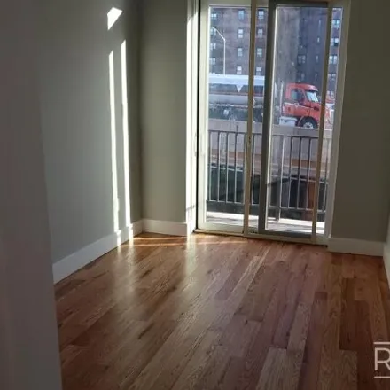 Image 7 - 115 Park Avenue, New York, NY 11205, USA - House for rent