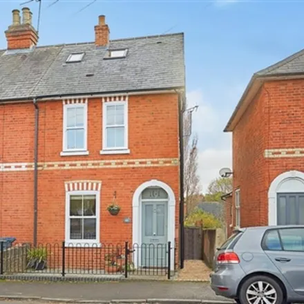 Rent this 3 bed house on 36 Belmont Road in Maidenhead, SL6 6LQ