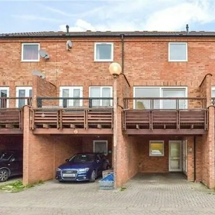 Rent this 3 bed townhouse on Taylors Mews in Milton Keynes, MK14 6HQ
