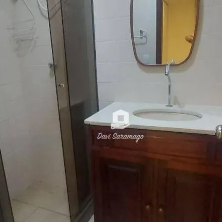 Buy this 2 bed apartment on Rua Lemos Cunha in Icaraí, Niterói - RJ