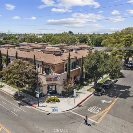 Buy this 3 bed condo on Mend Urgent Care in 1701 West Verdugo Avenue, Burbank