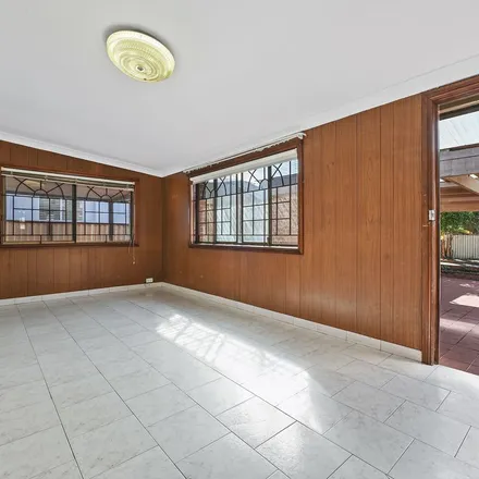 Image 5 - Karingal Street, Kingsgrove NSW 2208, Australia - Apartment for rent