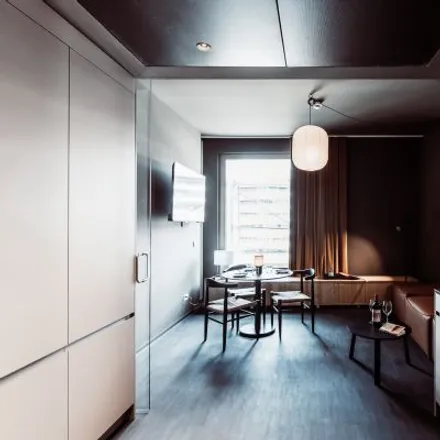 Rent this 4 bed apartment on Neuhausstrasse 40 in 4057 Basel, Switzerland