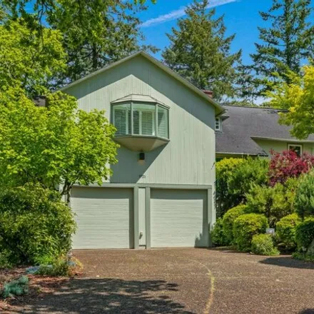Buy this 3 bed house on 1921 Indian Trail in Lake Oswego, OR 97034