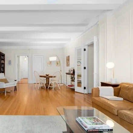 Image 1 - 212 East 48th Street, New York, NY 10017, USA - Apartment for sale