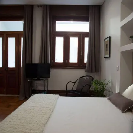 Rent this 1 bed apartment on Casa-Museu Teixeira Lopes in Rua Teixeira Lopes 32, 4400-320 Vila Nova de Gaia