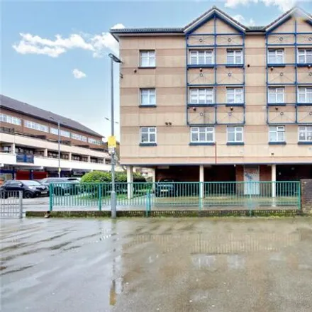 Buy this 4 bed apartment on Sidney Court in Queens Way, Waltham Cross