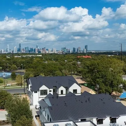 Buy this 3 bed condo on South Austin Tennis Center in 1000 Cumberland Road, Austin