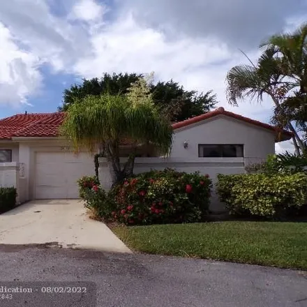Buy this 3 bed condo on 20013 Mona Circle in Brentwood of Boca Raton, Palm Beach County