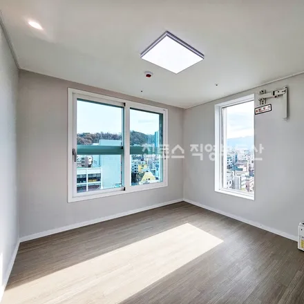 Rent this 2 bed apartment on 서울특별시 관악구 신림동 1637-20