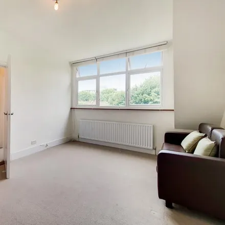 Image 5 - Richmond Road, London, KT2 5DD, United Kingdom - Apartment for rent