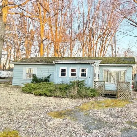 Buy this 3 bed house on 220 Camp Road in Oneida Lake Beach West, Village of Canastota