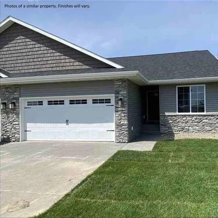 Buy this 3 bed house on 1001 Creekside Drive in Tiffin, IA 52340