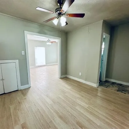 Image 6 - 4302 Canal Street, Magnolia Park, Houston, TX 77003, USA - House for rent
