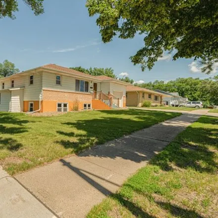 Image 5 - 2202 E Rosser Ave, Bismarck, North Dakota, 58501 - House for sale