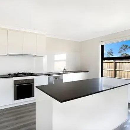 Image 3 - James Melrose Drive, Brookfield VIC 3338, Australia - Apartment for rent