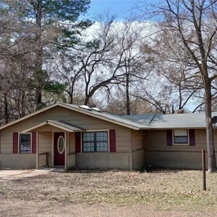 Rent this 3 bed house on 127 Sunset Drive in Gun Barrel City, TX 75156