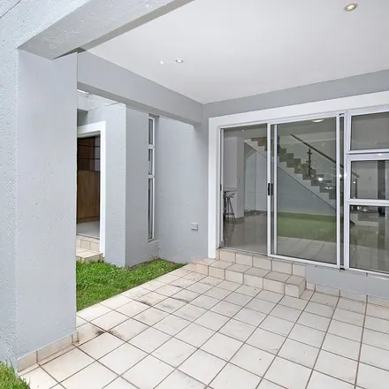 Image 3 - Dainfern Golf Course, Collingham Close, Johannesburg Ward 96, Gauteng, 2055, South Africa - Apartment for rent