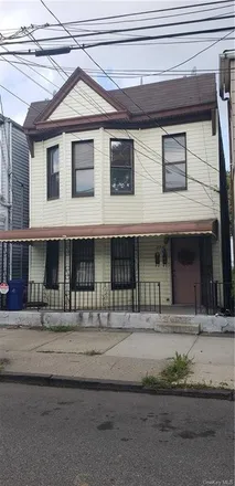 Buy this 5 bed townhouse on 2331 Gleason Avenue in New York, NY 10462