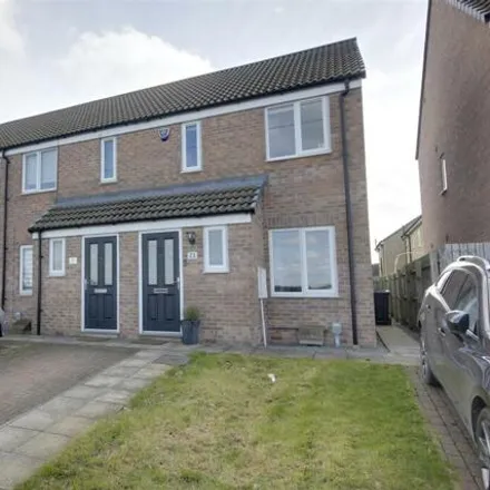 Buy this 2 bed townhouse on Hampstead Gardens in Hull, HU7 3LB