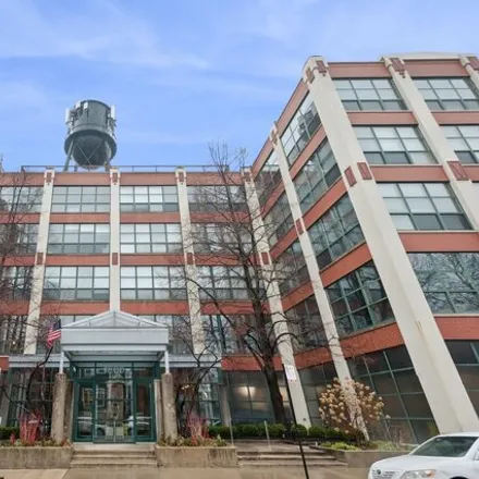 Buy this 2 bed condo on 1809 West Newport Avenue in Chicago, IL 60657