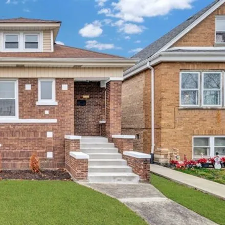 Buy this 3 bed house on 6136 South Komensky Avenue in Chicago, IL 60629