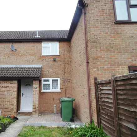 Rent this 1 bed townhouse on Oldberg Gardens in Basingstoke, RG22 4NP