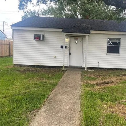 Buy this 2 bed house on 1721 9th Avenue in Lake Charles, LA 70601