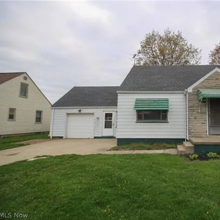 Buy this 4 bed house on 247 West Omar Street in Struthers, OH 44471