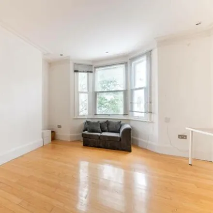 Image 5 - 17 Purves Road, London, NW10 5TA, United Kingdom - Townhouse for sale