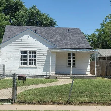 Buy this 3 bed house on 933 South Milam Street in Amarillo, TX 79102