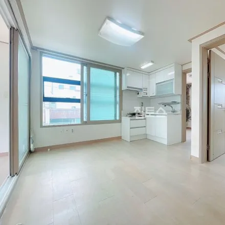 Rent this 3 bed apartment on 서울특별시 광진구 중곡동 241-2