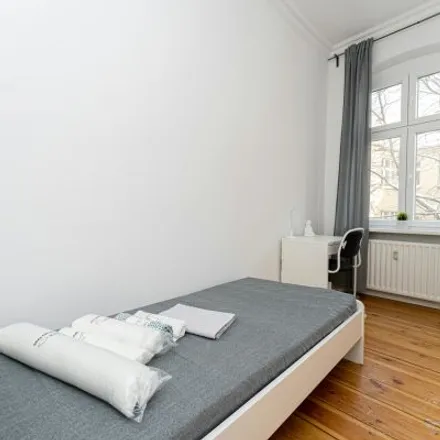 Rent this 1 bed room on Boxi Spätshop in Boxhagener Straße, 10245 Berlin