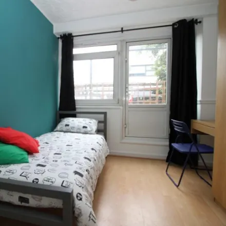 Rent this 5 bed room on Morpeth School in Portman Place, London