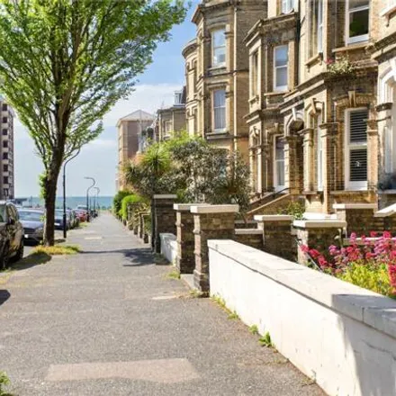 Image 2 - Second Avenue, Hove, East Sussex, Bn3 - Apartment for sale