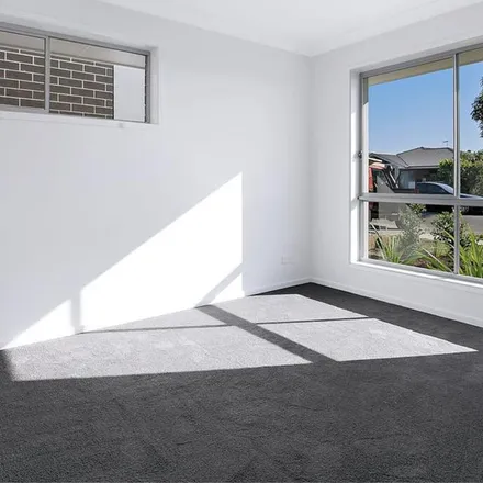 Image 3 - East Beaumont Road, Park Ridge QLD 4125, Australia - Apartment for rent