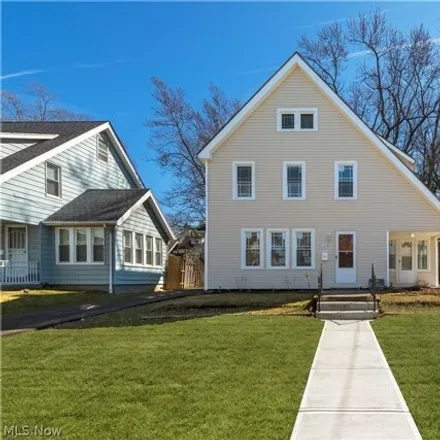 Buy this 4 bed house on 3198 Whitethorn Road in Cleveland Heights, OH 44118