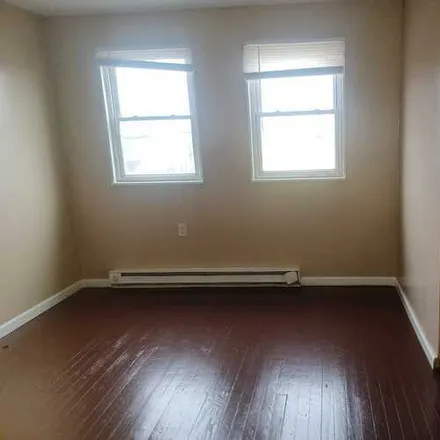 Image 3 - 72 Elmwood Ave - House for rent