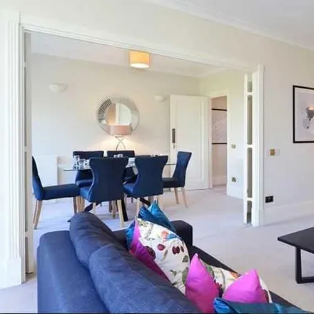 Rent this 5 bed apartment on Coach House in 150 Park Road, London
