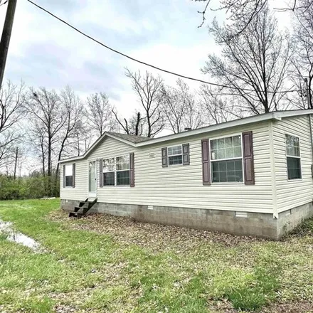 Buy this 3 bed house on Syc Road in Washington County, IL 62848