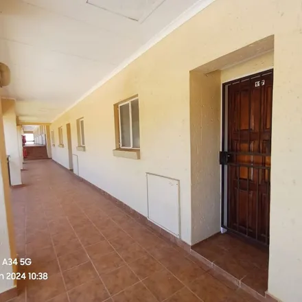 Image 4 - Valley Road, Northgate, Roodepoort, 2188, South Africa - Apartment for rent