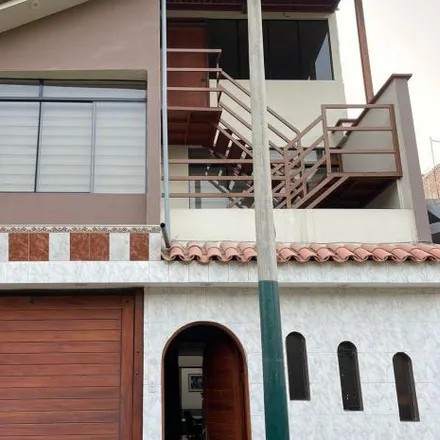 Image 2 - Pasaje Juan Chávez Aguirre, Santiago de Surco, Lima Metropolitan Area 15054, Peru - Apartment for rent