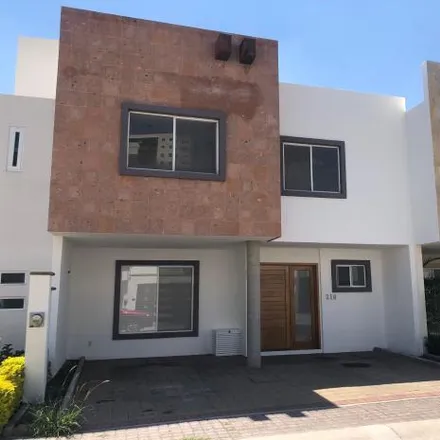 Rent this 2 bed house on unnamed road in Delegación Epigmenio González, 76146