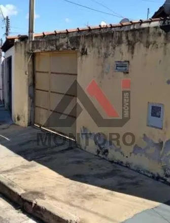 Buy this 2 bed house on Rua Victorio de Santi in Parque CECAP, Araraquara - SP