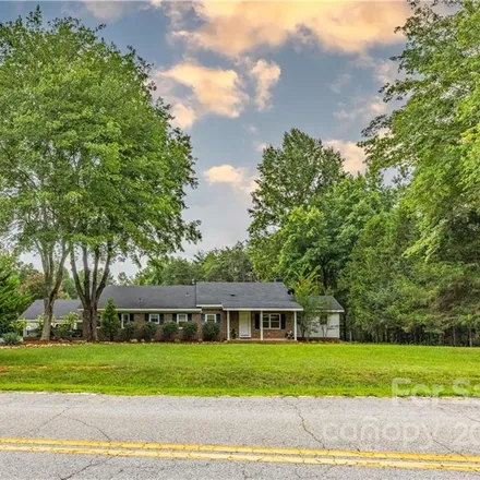 Image 6 - 360 Red Hill Lane, Landrum, Spartanburg County, SC 29356, USA - House for sale
