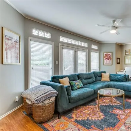 Image 1 - 3834 Avondale Avenue, Dallas, TX 75219, USA - Condo for sale