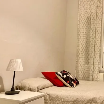 Rent this 4 bed room on Passatge de Flaugier in 3, 08041 Barcelona