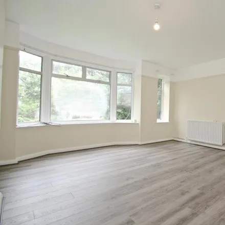 Rent this 1 bed apartment on Melbourne Court in London, SE20 8AR